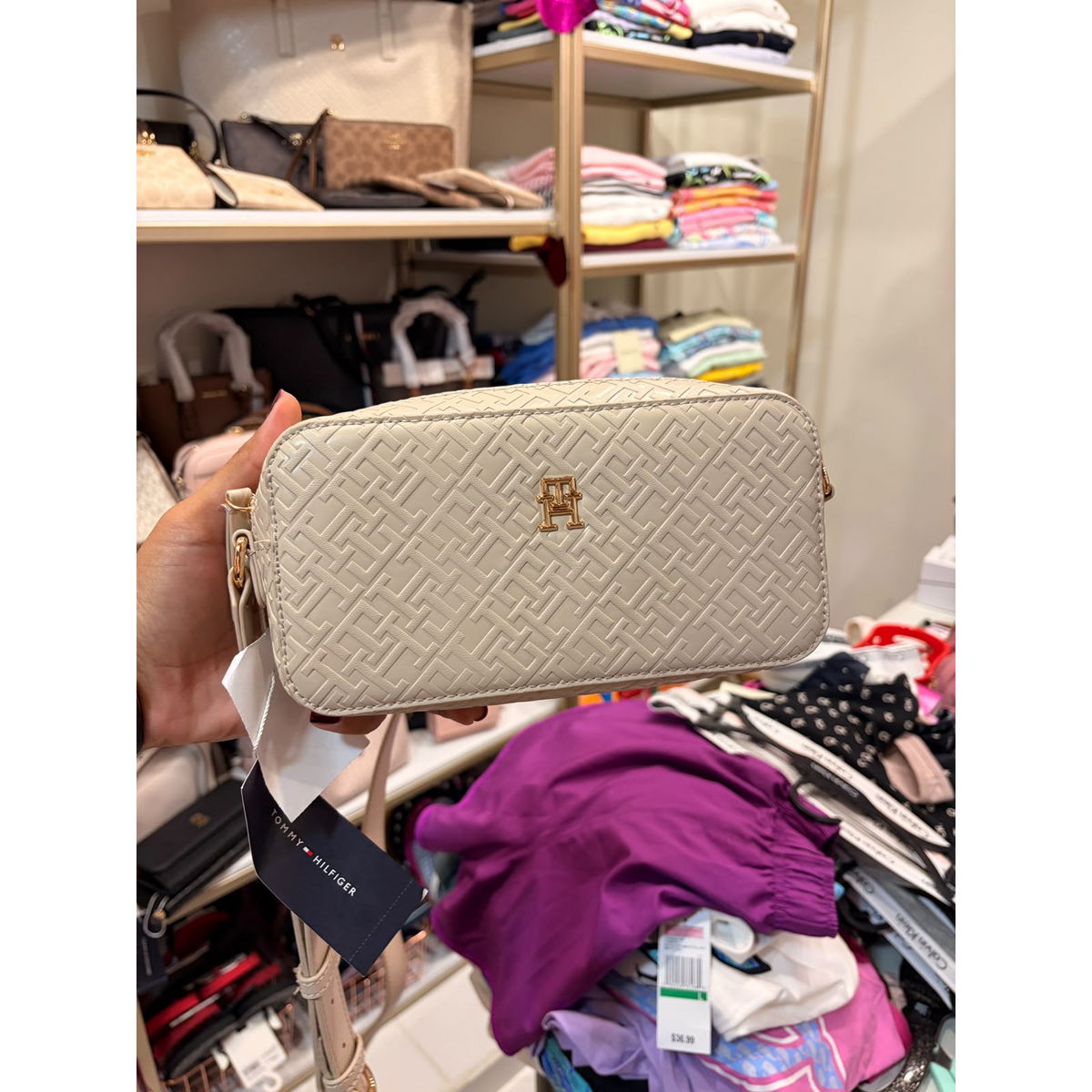 Tommy hilfiger crossbody beige