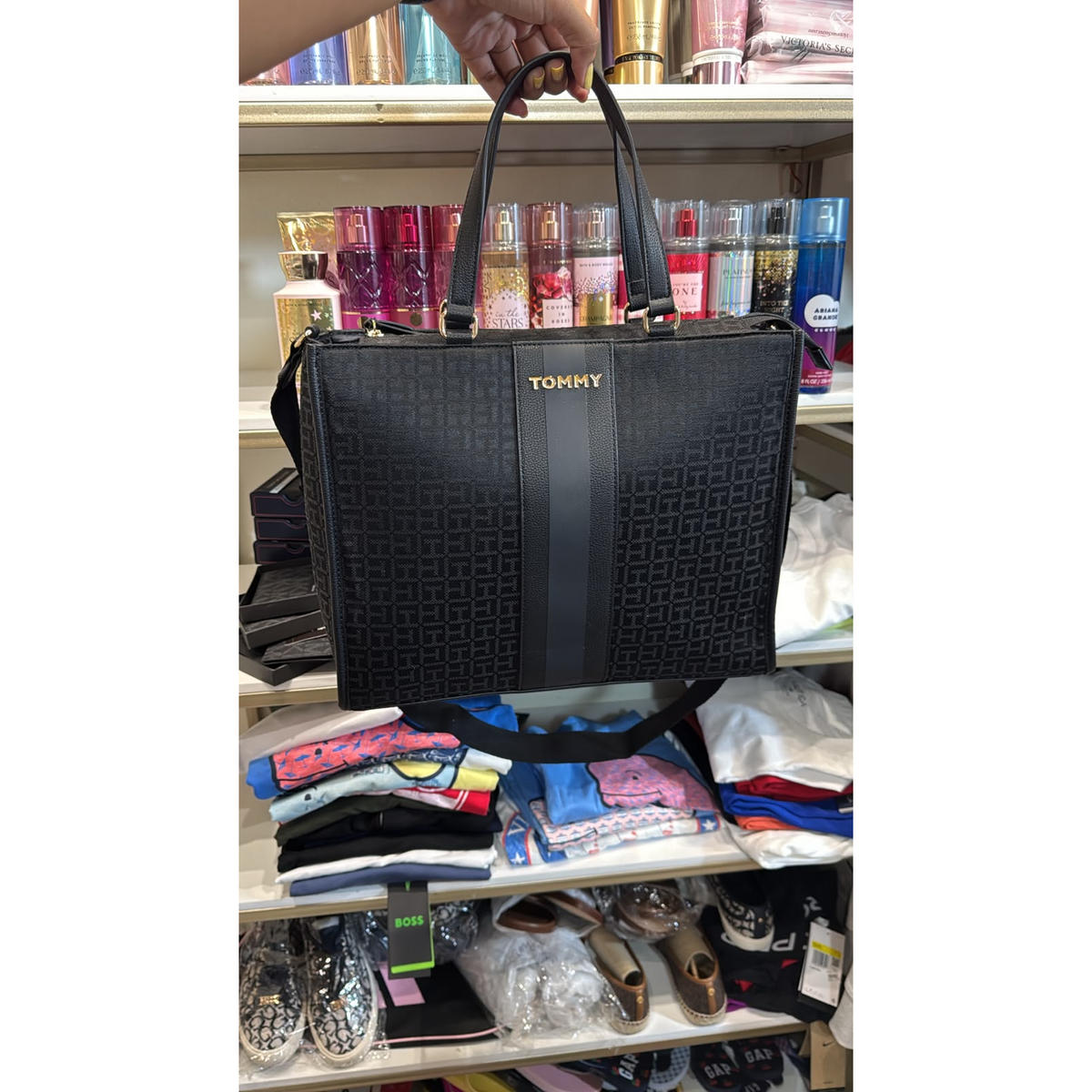 Bolso negro estampado